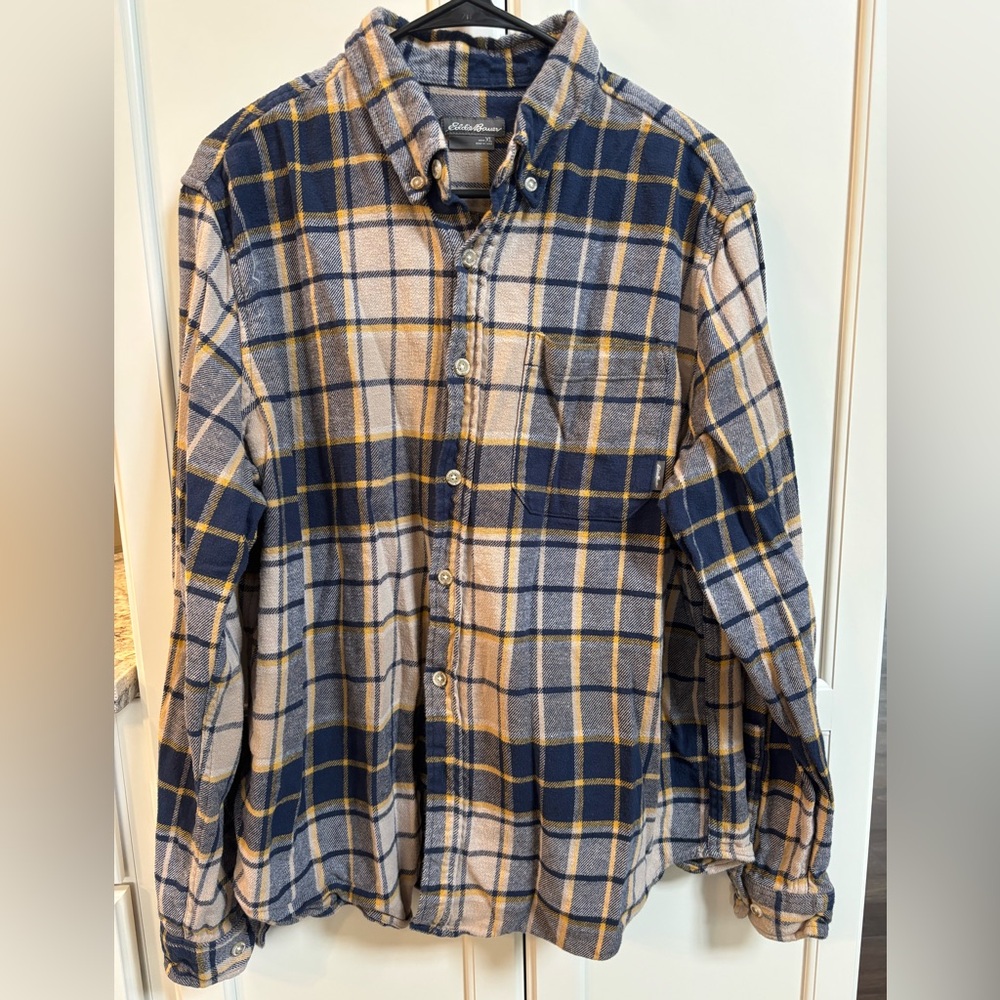 Eddie Bauer Men’s Flannel Shirt XL 100% Cotton Blue Yellow Grey Plaid Button Up